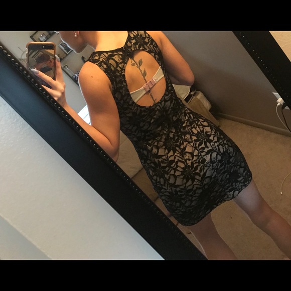 Black lace sequin dress w/ open back - Picture 1 of 5